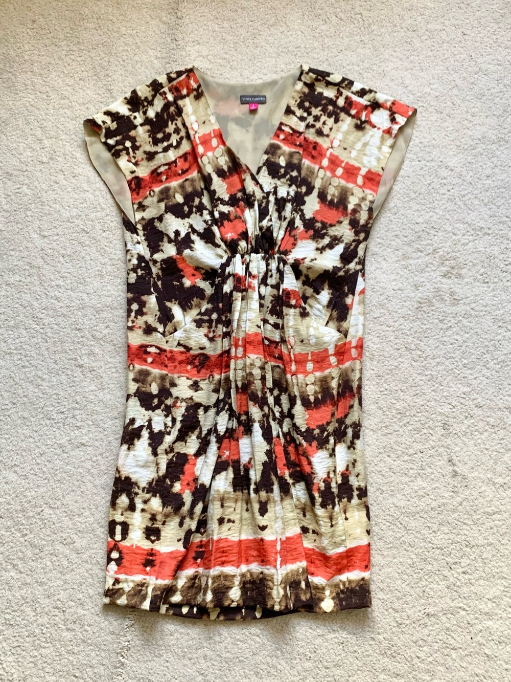 NWOT/ VINCE CAMUTE Cache-Coeur Pullover Dress, size 0, brand new